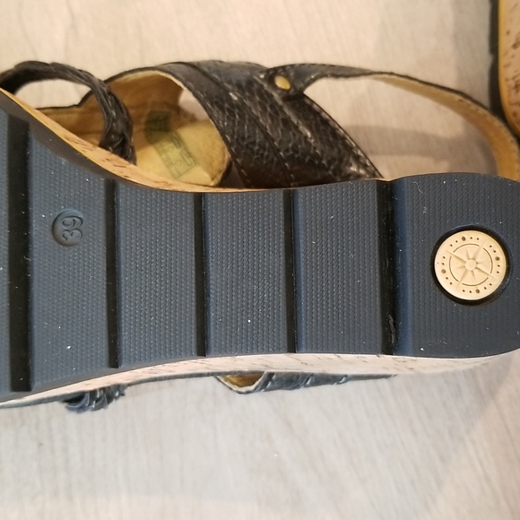 EUC Bussola Marseille T Wedge Snake Coal - Picture 10 of 12